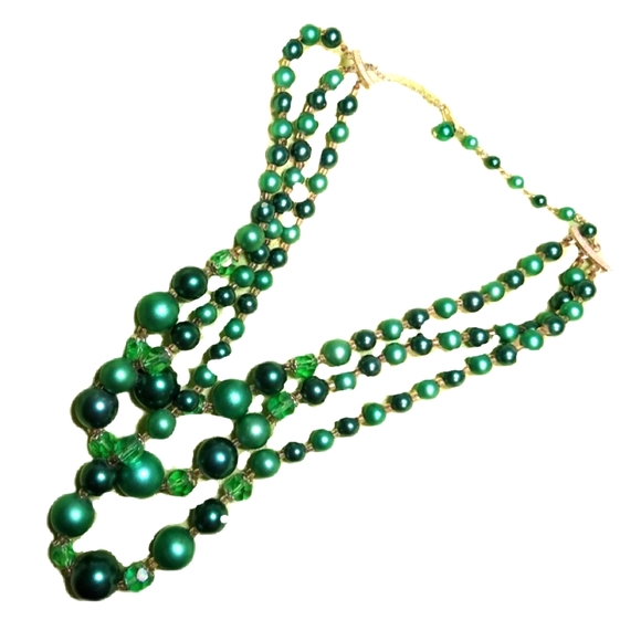 Vintage 3-Strand Green Beaded Necklace - Picture 3 of 9